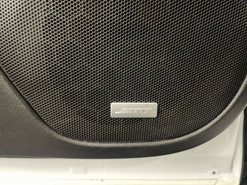 Used 2022 GMC Acadia SLT w/ Preferred Package image 18