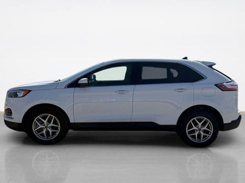 Used 2024 Ford Edge SEL w/ Convenience Package AWD/4WD image 3