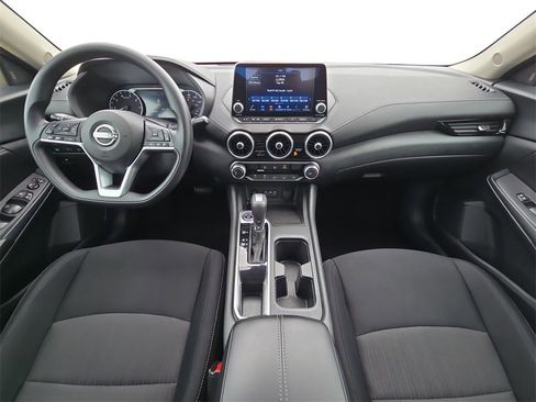 Used 2024 Nissan Sentra SV image 9