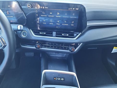 New 2026 Chevrolet Equinox LT w/ Convenience Package II image 24