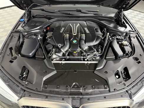 Used 2019 BMW M550i xDrive w/ Premium Package image 26