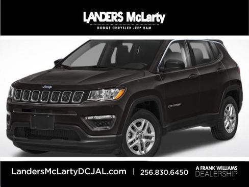 Used 2021 Jeep Compass Latitude FWD image 1