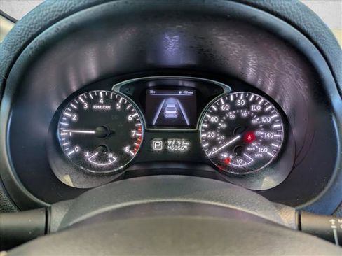 Used 2015 Nissan Altima 2.5 SV w/ Convenience Package image 11