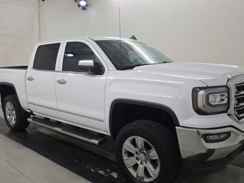 Used 2018 GMC Sierra 1500 SLT AWD/4WD image 3
