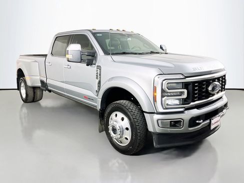 Used 2024 Ford F450 Platinum w/ FX4 Off-Road Package AWD/4WD image 4