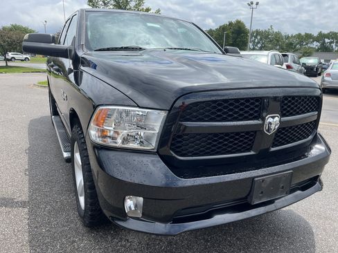Used 2015 RAM 1500 Express AWD/4WD image 3