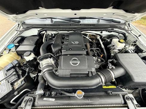 Used 2019 Nissan Frontier PRO-4X image 42