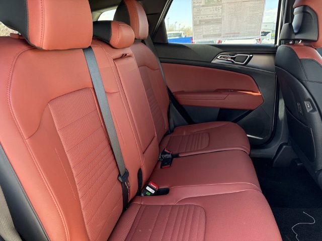 Certified 2026 Kia Sportage SX FWD image 17