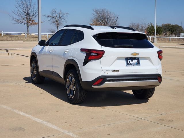 New 2026 Chevrolet Trax LT w/ Driver Confidence Package FWD image 6