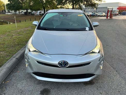 Used 2018 Toyota Prius Four Touring image 8