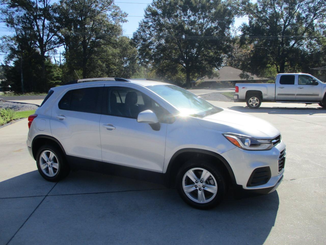 Used 2021 Chevrolet Trax LT FWD image 21