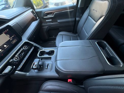 Used 2023 GMC Sierra 1500 Denali AWD/4WD image 23