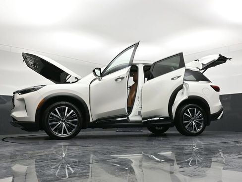 Used 2023 INFINITI QX60 Sensory w/ Vision Package image 39