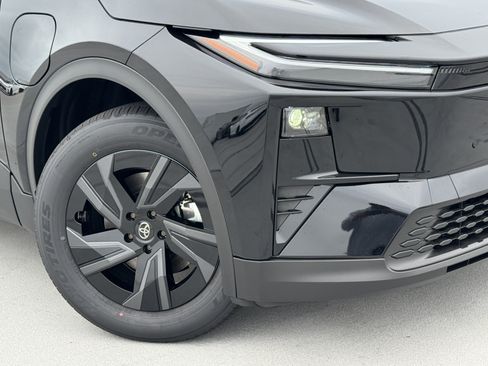 New 2026 Toyota C-HR AWD/4WD image 10