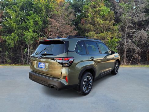 New 2026 Subaru Forester Premium AWD/4WD image 16