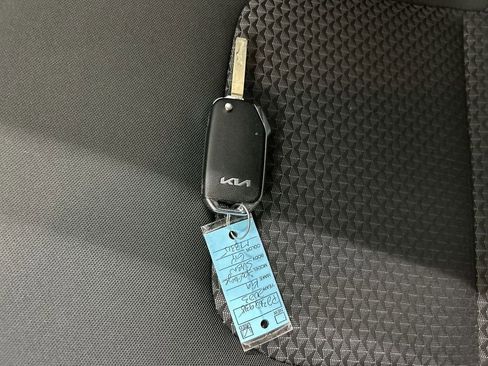 Used 2023 Kia Sportage LX AWD/4WD image 12