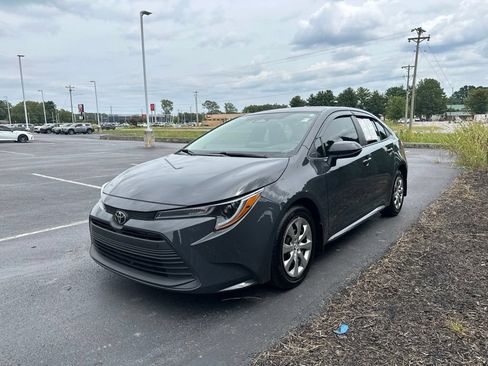 Certified 2025 Toyota Corolla LE FWD image 4