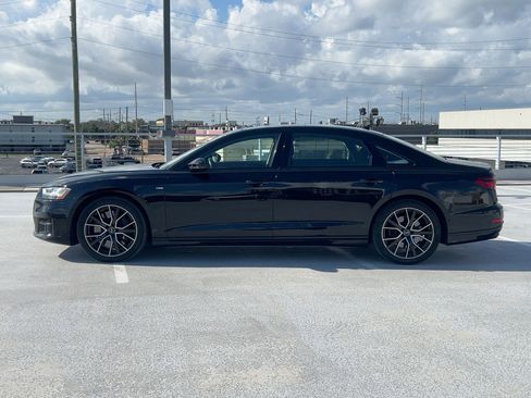 Used 2021 Audi A8 L 4.0T image 2