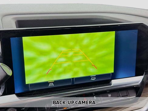 Used 2024 Chevrolet Silverado 1500 LT image 3