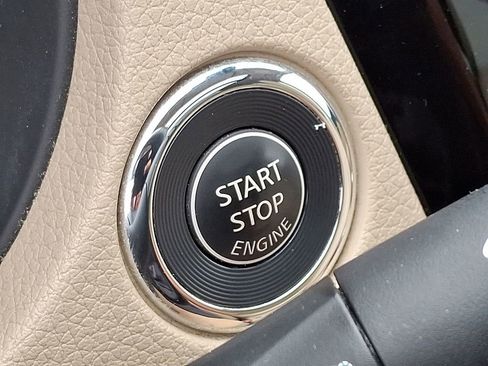 Used 2019 Nissan Rogue SV w/ Sun & Sound Touring Package image 26