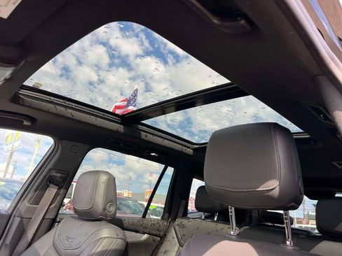 Used 2025 Cadillac XT6 Luxury FWD image 22