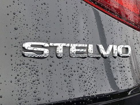 Used 2022 Alfa Romeo Stelvio Sprint AWD/4WD image 32