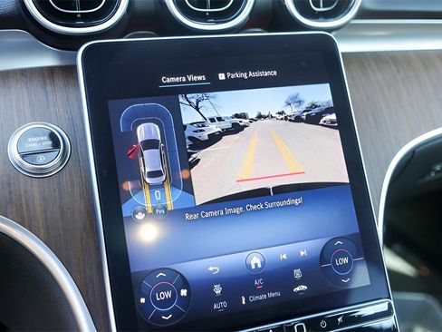 Used 2025 Mercedes-Benz C 300 Sedan image 19