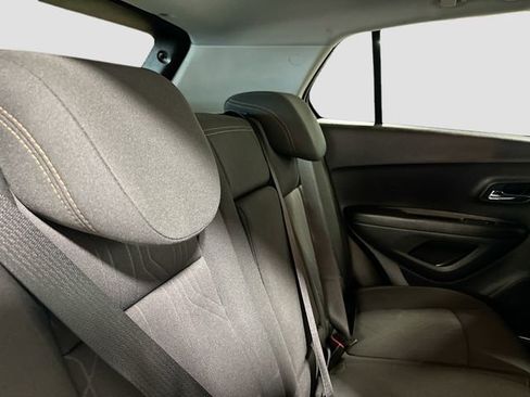 Used 2019 Chevrolet Trax LT AWD/4WD image 26