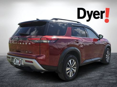 Used 2022 Nissan Pathfinder SL AWD/4WD image 3