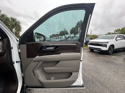 Used 2025 Chevrolet Tahoe LS RWD image 27