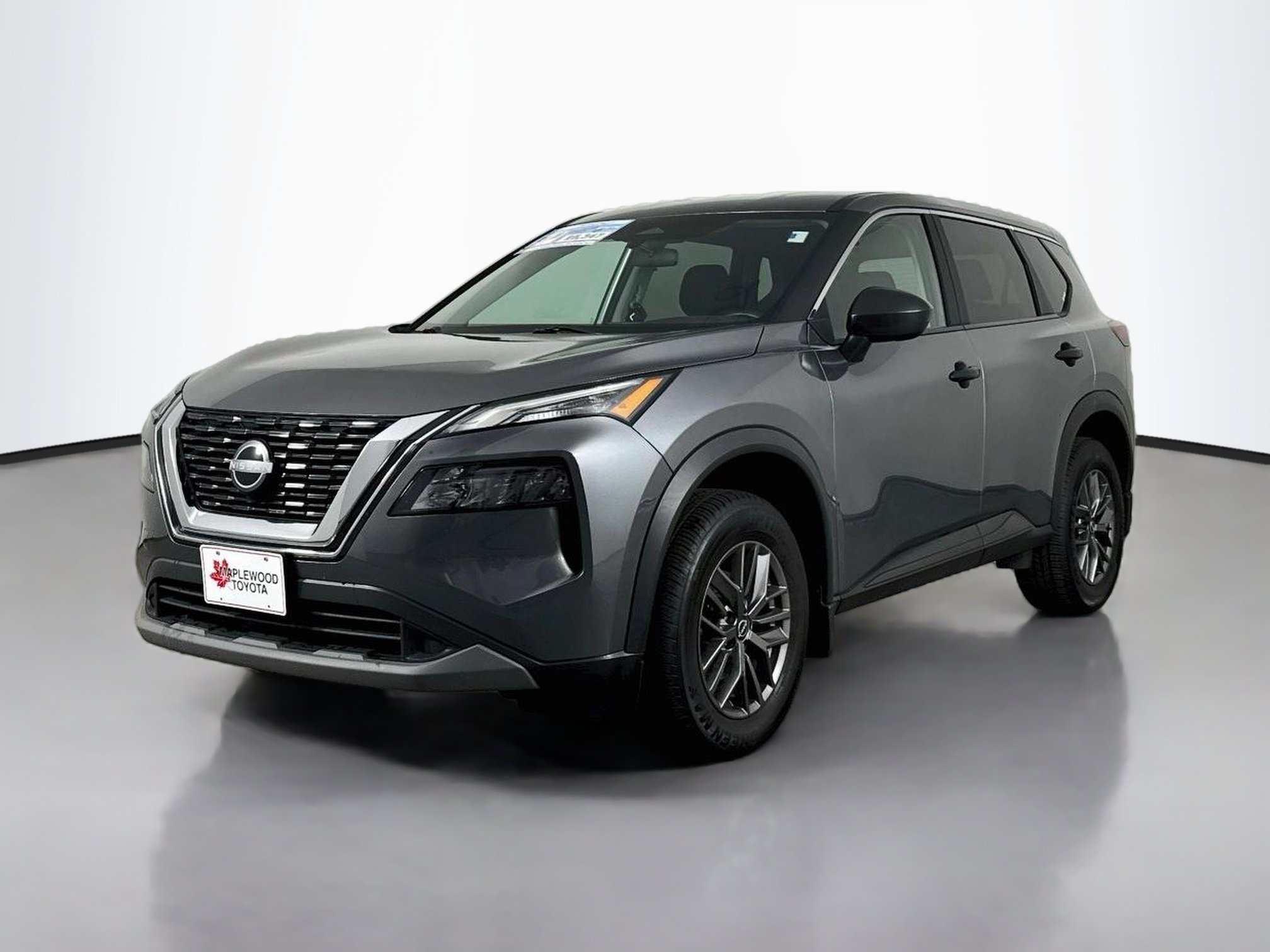 Used 2023 Nissan Rogue S AWD/4WD image 3