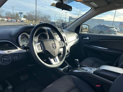 Used 2018 Dodge Journey SE w/ Popular Equipment Group image 16