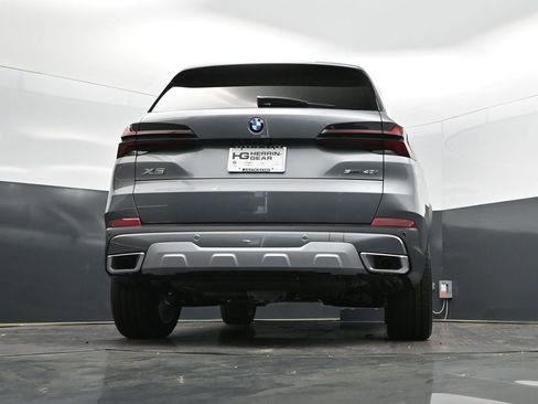 New 2026 BMW X5 sDrive40i image 41