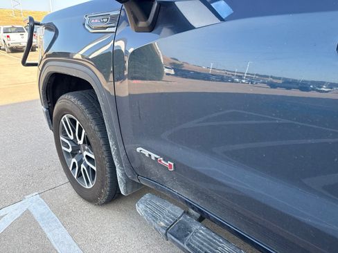 Used 2020 GMC Sierra 1500 AT4 w/ AT4 Premium Package AWD/4WD image 11