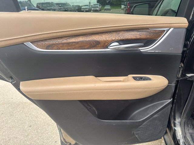 Used 2021 Cadillac XT5 Sportv w/ Platinum Package AWD/4WD image 13