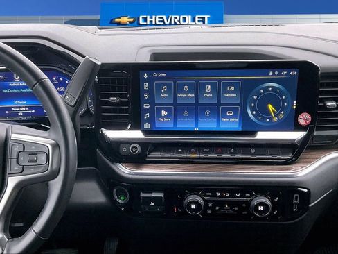 Used 2025 Chevrolet Silverado 1500 LT image 10