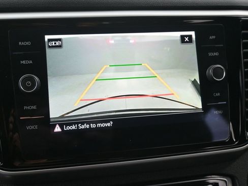 Used 2022 Volkswagen Atlas Cross Sport SE w/ Black Wheel Package image 13