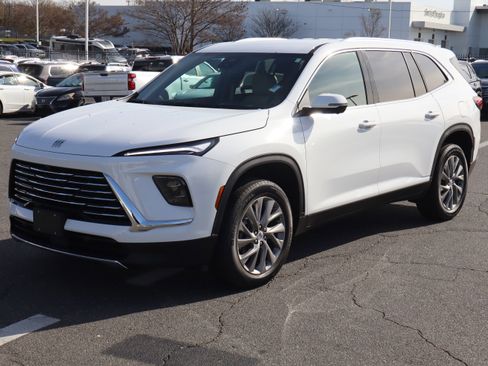 Used 2026 Buick Enclave Preferred w/ LPO, Floor Liner Package image 5