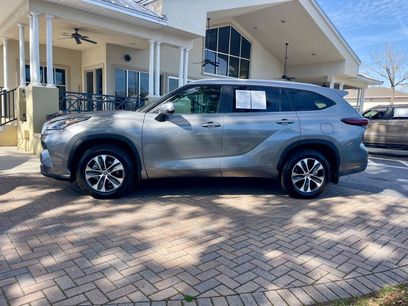 Used 2025 Toyota Highlander XLE