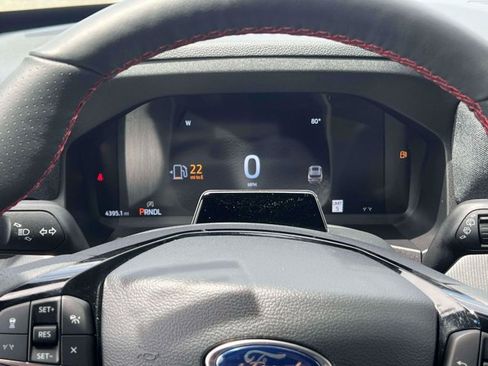 Used 2026 Ford Explorer ST-Line w/ ST-Line Street Pack AWD/4WD image 32