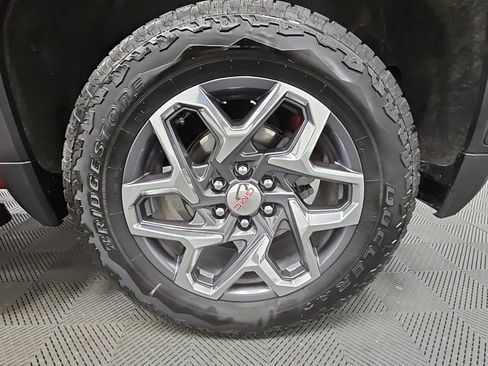 Used 2024 GMC Sierra 1500 SLT w/ SLT Premium Plus Package image 43