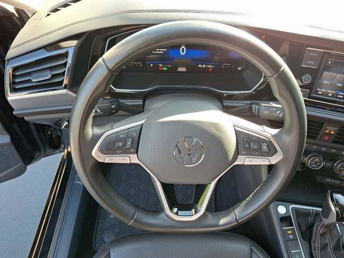 Used 2023 Volkswagen Jetta SE w/ Panoramic Sunroof Package FWD image 19