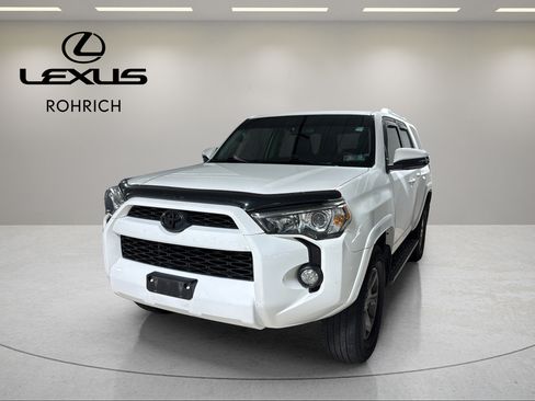 Used 2017 Toyota 4Runner SR5 Premium AWD/4WD image 1