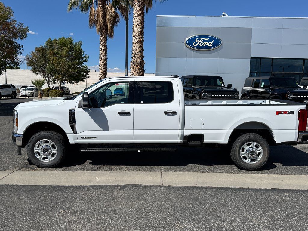New 2026 Ford F350 XLT w/ FX4 Off-Road Package AWD/4WD image 3