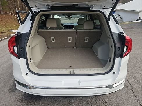 Used 2023 GMC Terrain Denali image 20
