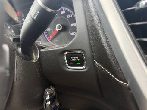 Used 2019 GMC Acadia SLE image 30