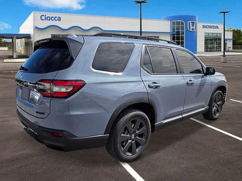 New 2026 Honda Pilot Sport image 4