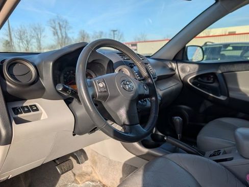 Used 2010 Toyota RAV4 Limited image 9