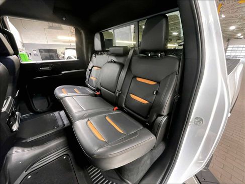 Used 2024 GMC Sierra 2500 AT4 w/ AT4 Premium Plus Package image 28