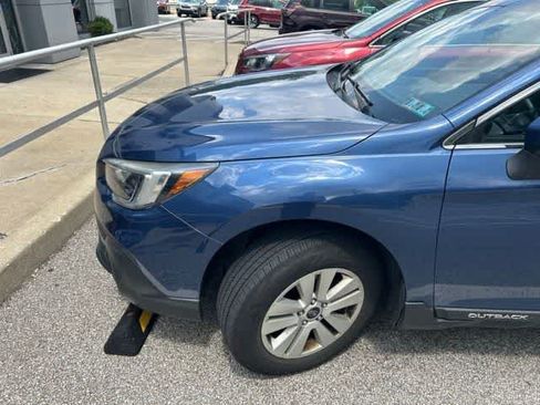Used 2019 Subaru Outback 2.5i Premium AWD/4WD image 17